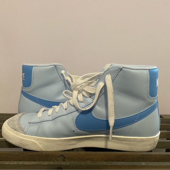 Blue Nike Blazers - Picture 2 of 4